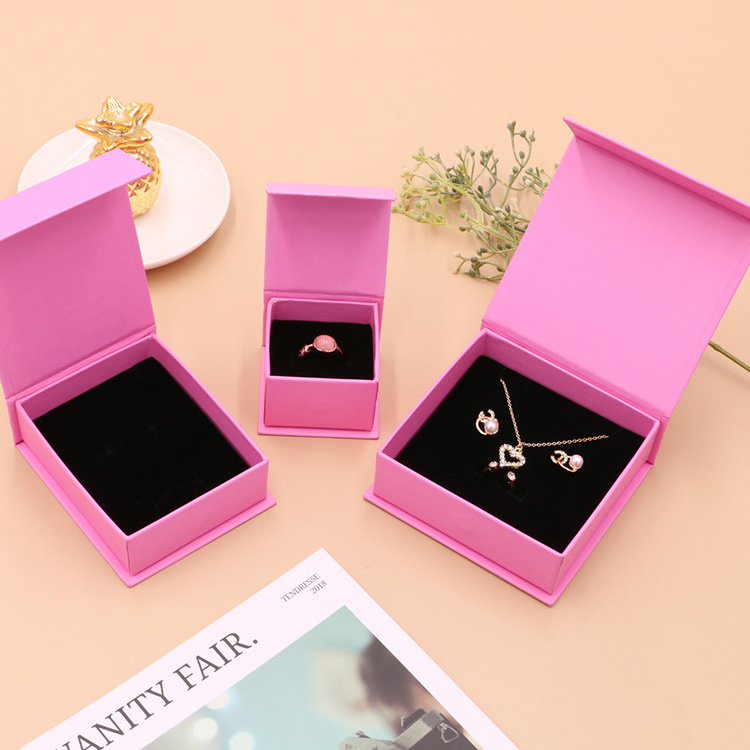 Wholesale Personalized Logo Cardboard Paper Set Boxes Ring Necklace Pendant Gift Custom Magnetic Jewelry Packaging Box