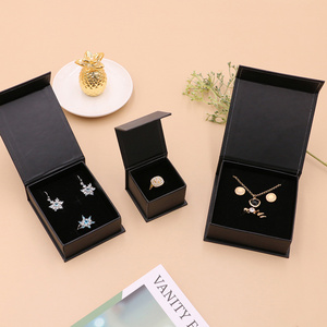 Wholesale Personalized Logo Cardboard Paper Set Boxes Ring Necklace Pendant Gift Custom Magnetic Jewelry Packaging Box