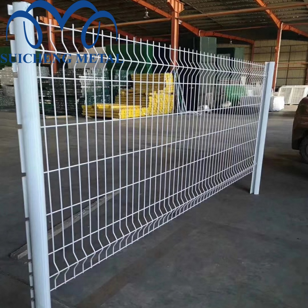 Guangzhou wire mesh fence cloture grillage /metal privacy fence  panels / welded wire mesh panel field fence