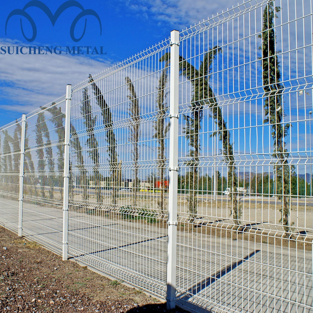 Wholesale Cheap Metal House Gate Designs Hot Dipped Galvanized 3D Curvy Wire Mesh Fence