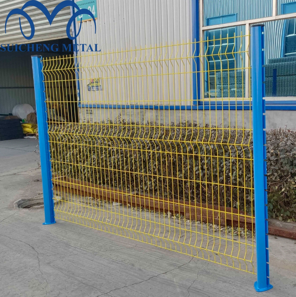 Wholesale Cheap Metal House Gate Designs Hot Dipped Galvanized 3D Curvy Wire Mesh Fence