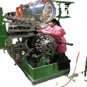 TYRE RETREADING EQUIPMENT ADVANCED TECHNOLOGY AUTOMATIC BUILDING MACHINE