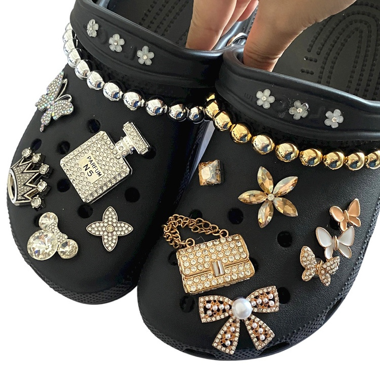 Wholesale Luxury Bling Shoe Charms Rhinestone Metal Designer Shoe Charms Fashion Designer Charms Diamond Shoe Decoration