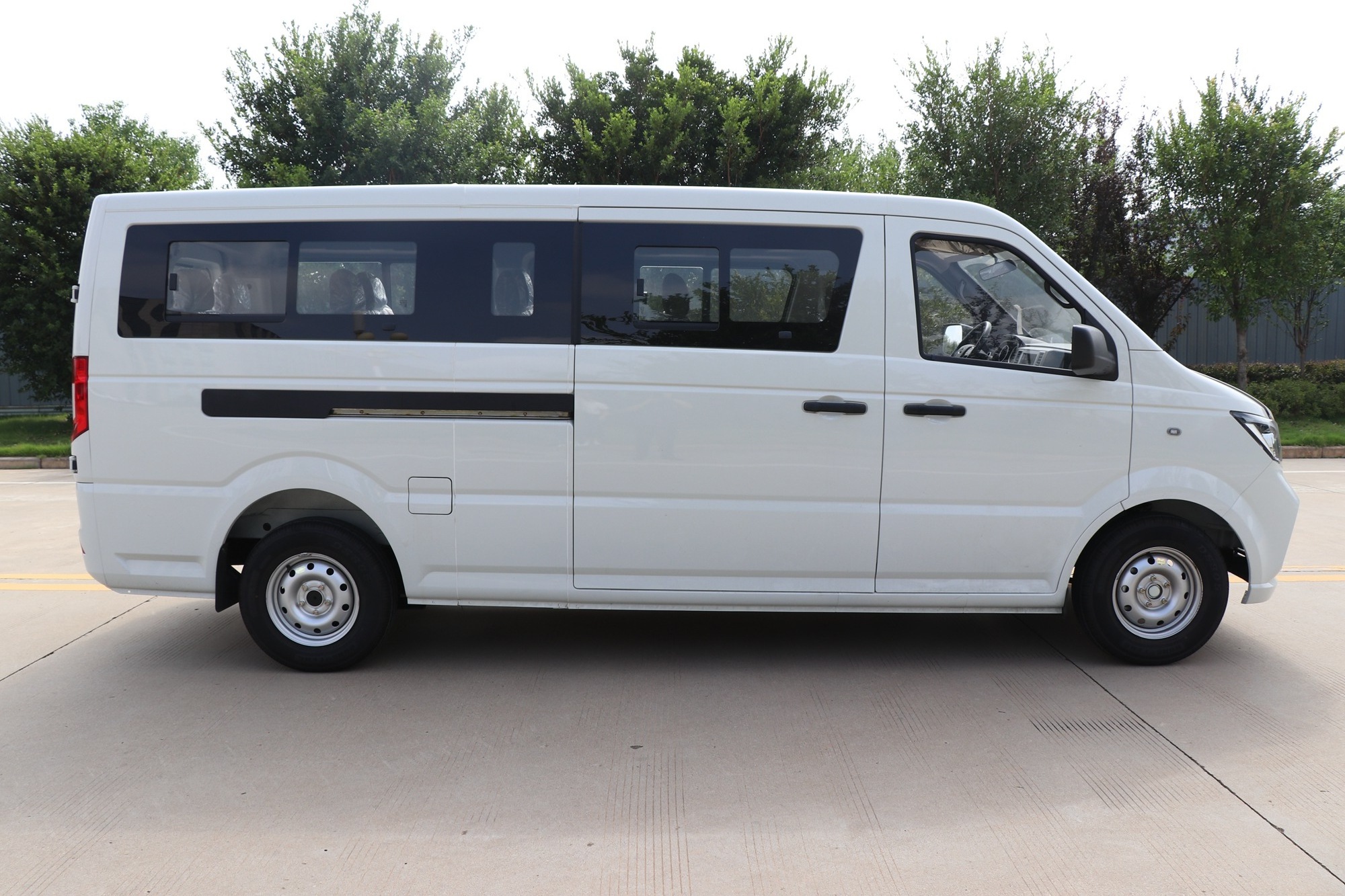 Sumec KAMA Good Quality Gasoline Mini Passenger Van Electric Cargo Van Passenger Van for Sale