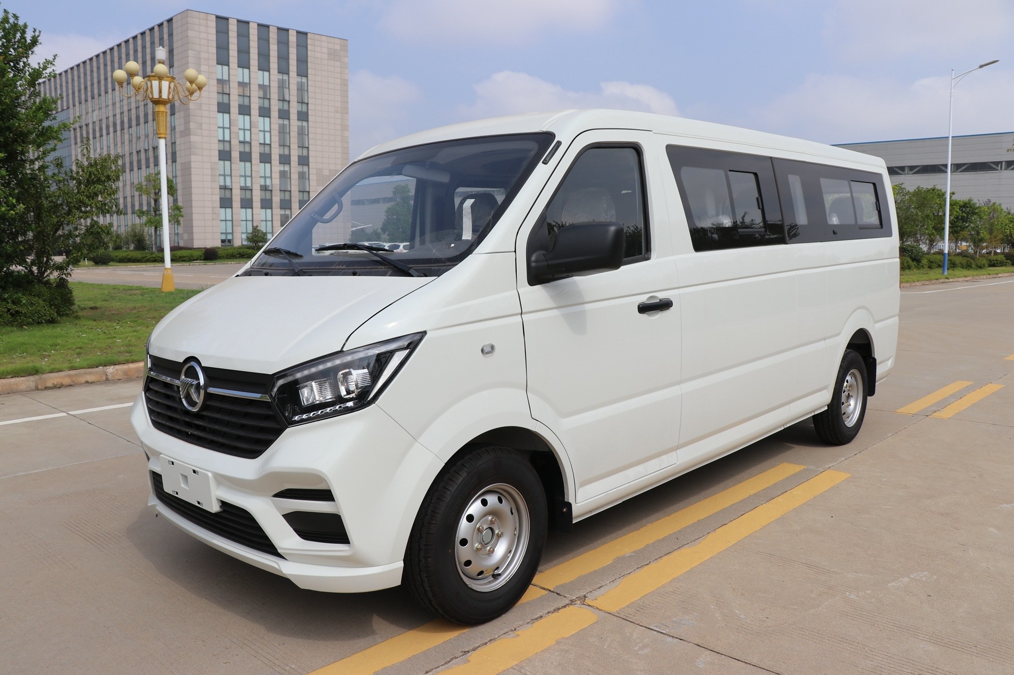 Sumec KAMA Good Quality Gasoline Mini Passenger Van Electric Cargo Van Passenger Van for Sale