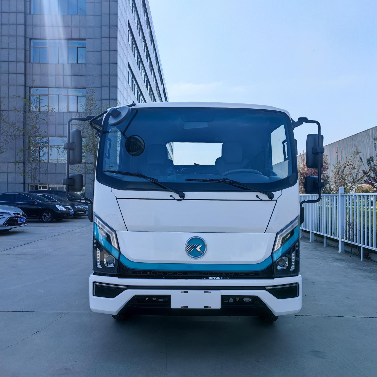 SUMEC KAMA 2.5 Tons Pure Electric Trucks Big Capacity China Pickup Cargo Truck