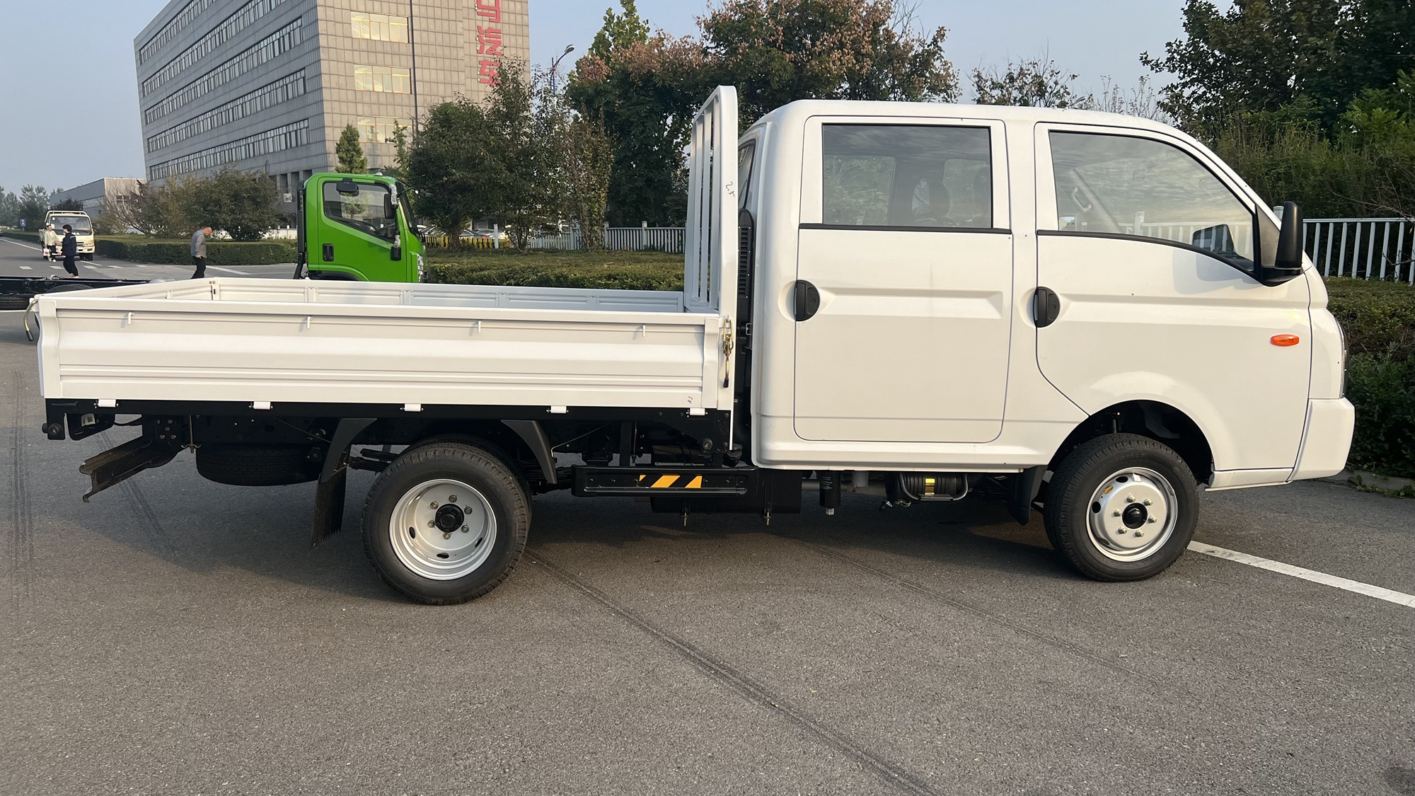 KAMA Made in China Left Drive 6 Wheel Diesel Small Commercial Mini Cargo Truck Kama Cargo Truck