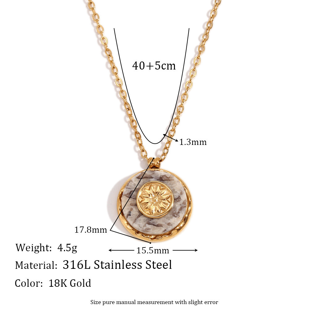 Vintage Palace Style High-grade Stainless Steel Plated 18K Gold Natural Stone Eye Shell Necklace Woman