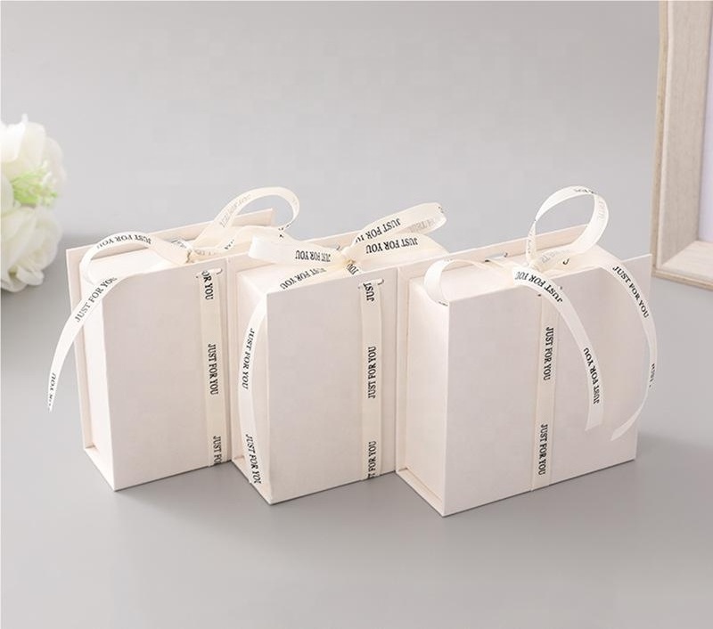 Wholesale jewelry packaging pouch and flip top box gift necklace bracelet jewel packaging