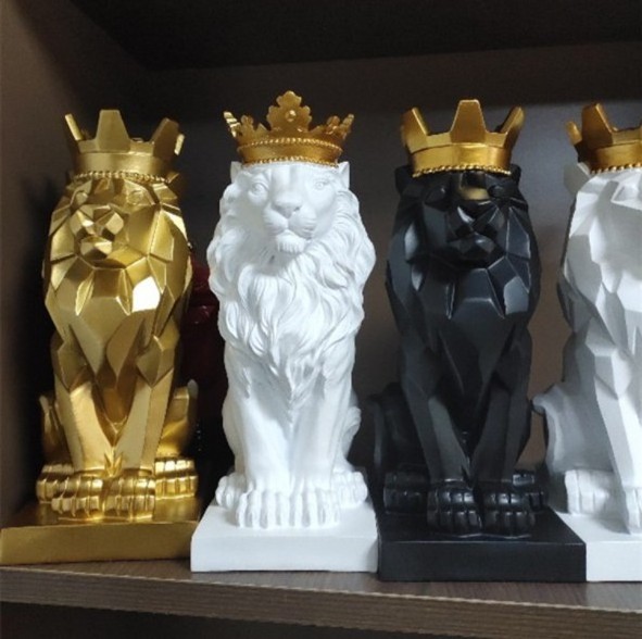 Resin origami polygon crown lion statue for table top decoration