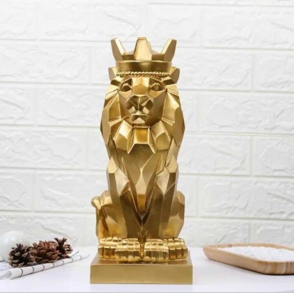 Resin origami polygon crown lion statue for table top decoration