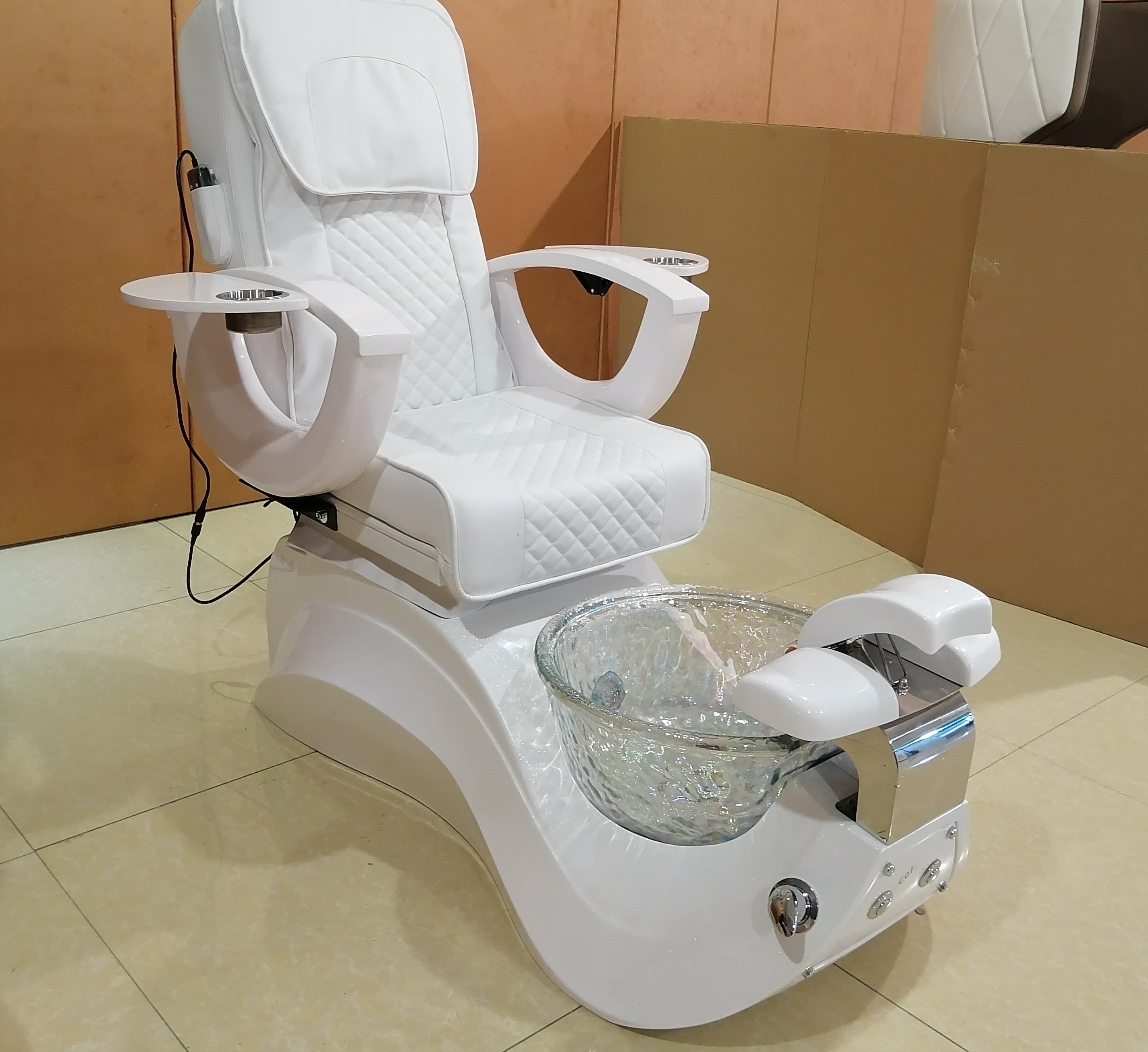 2023 High Quality Luxury Nail Pedicure Spa Salon Furniture Pink Color Pedicure Stations Massage Pedicure Chair