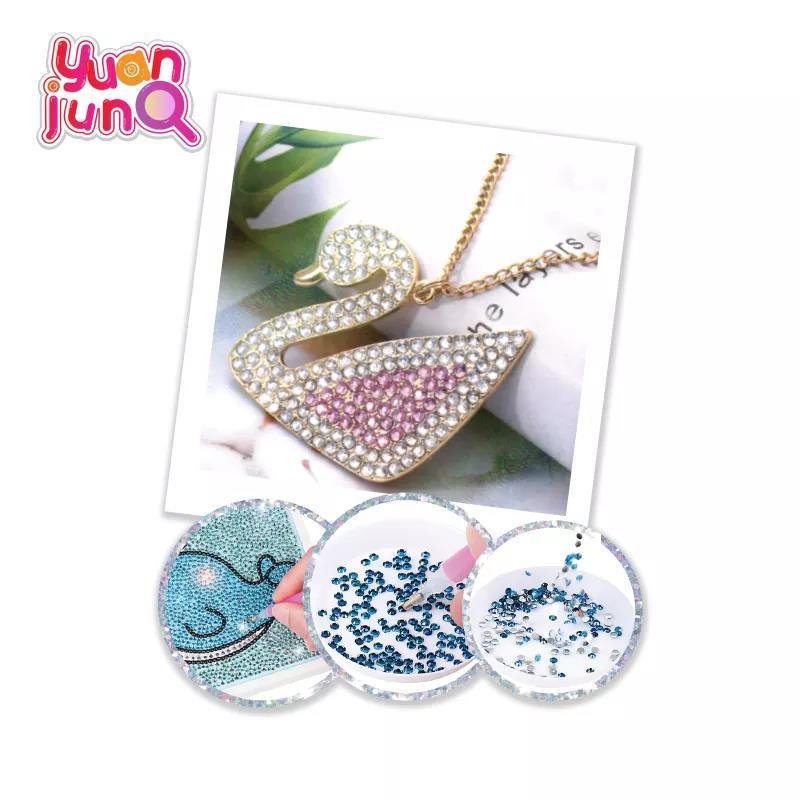 2023 New Kids Craft Gift DIY Crystal Diamond Heart Keychain Kit Diamond Painting Art Kit