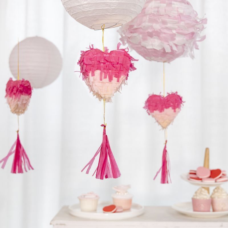 Sunbeauty Wholesale Pinatas Decoration Pink Ombre Heart Shape Hanging Pinata Valentine's Day Funny Party Set