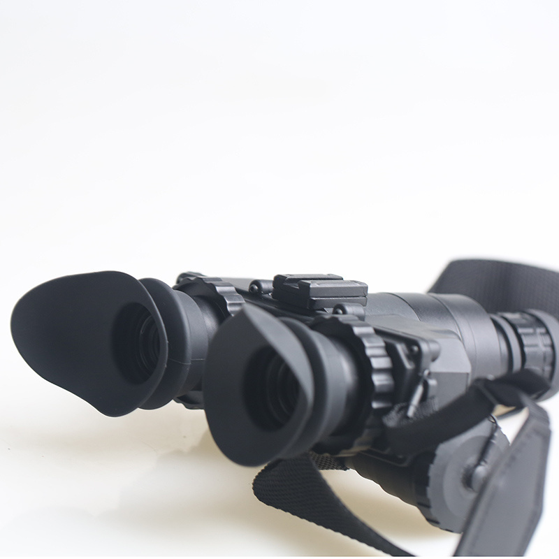 PVS7 Low Light-level Night Vision