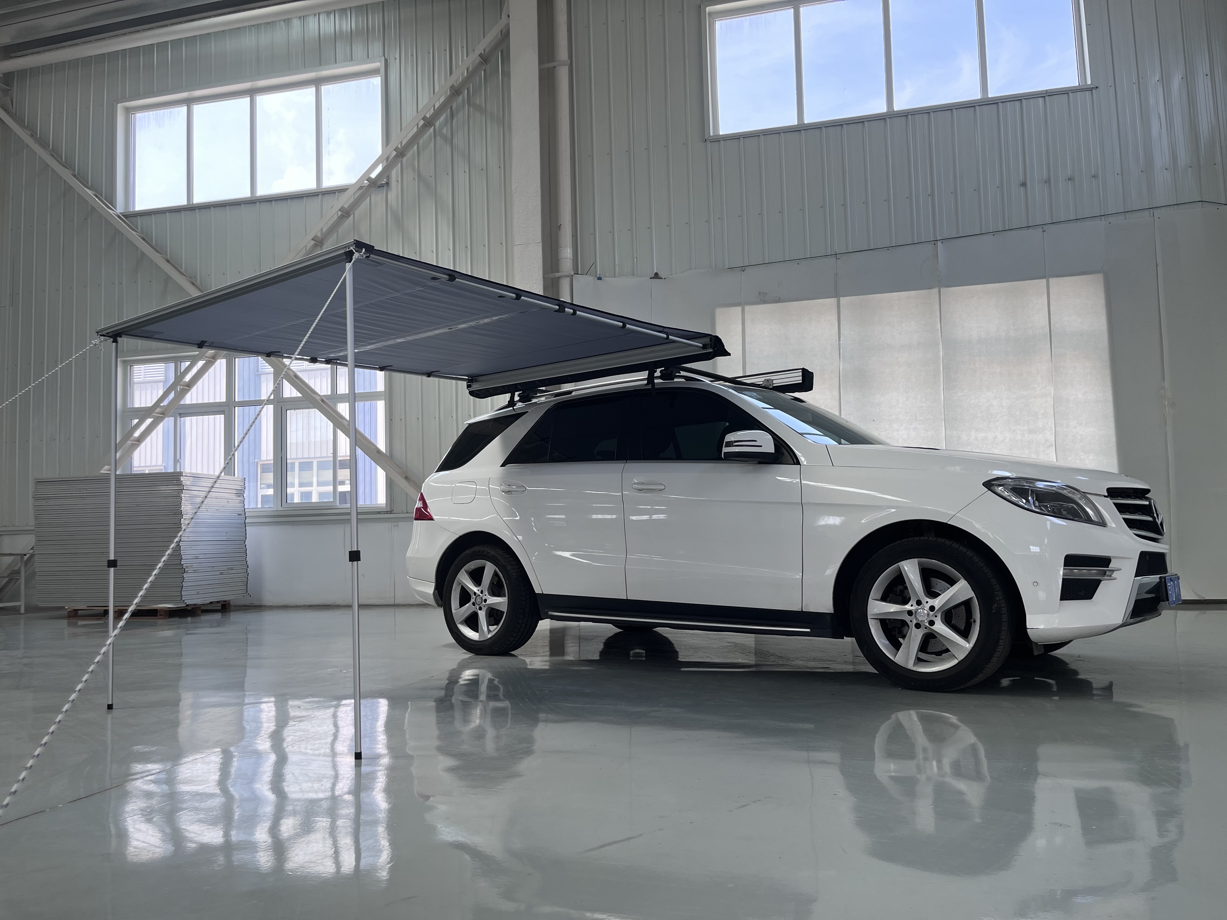 Sunday Campers Custom Factory Outdoor Waterproof 4x4 Traveling Family Camping Retractable Car Extension Awning