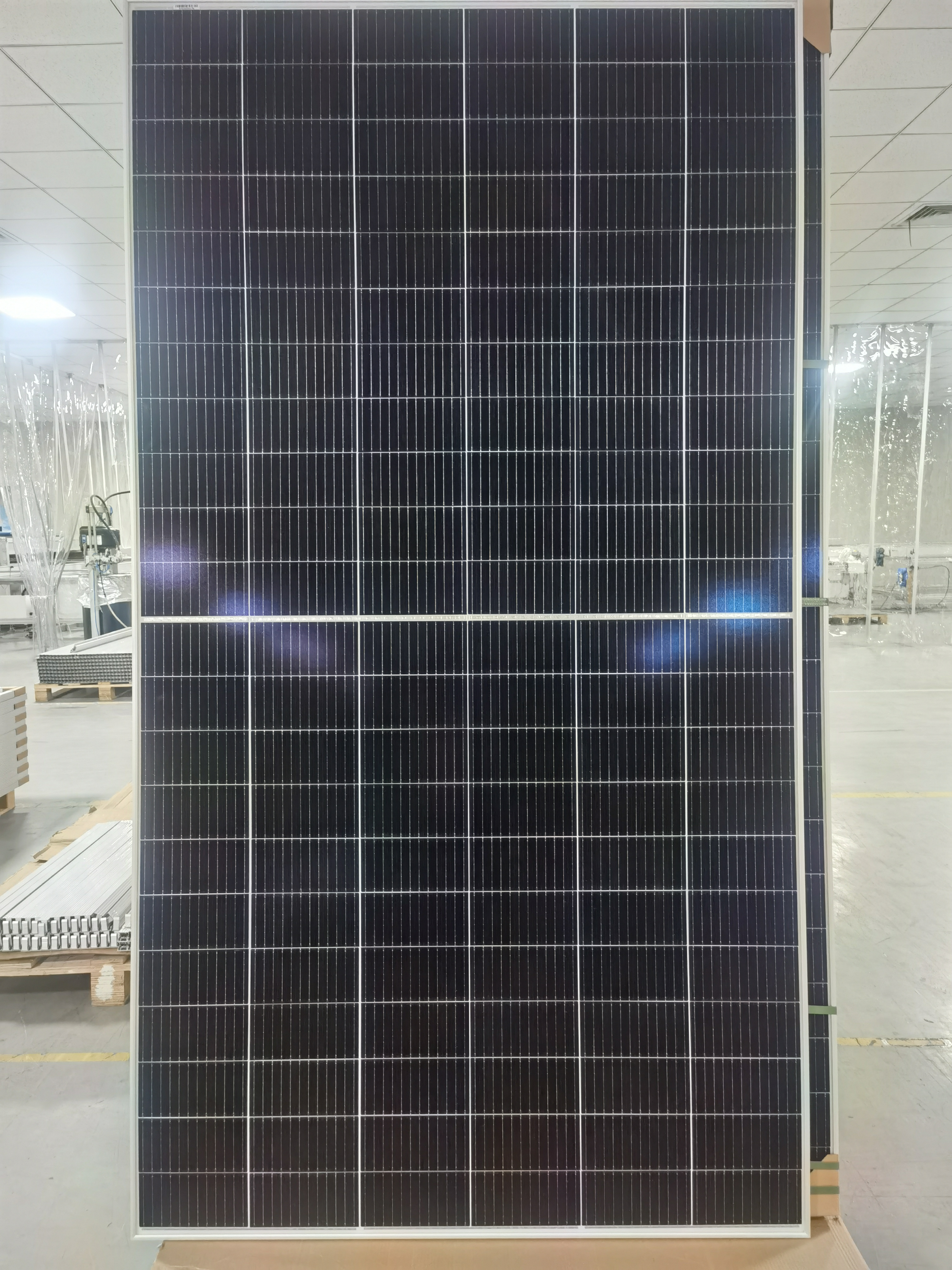 N Type HJT Bifacial Solar Panel 800w 700w 670w 680 Watt Half Cut Mono Photovoltaic Solar Panel Price