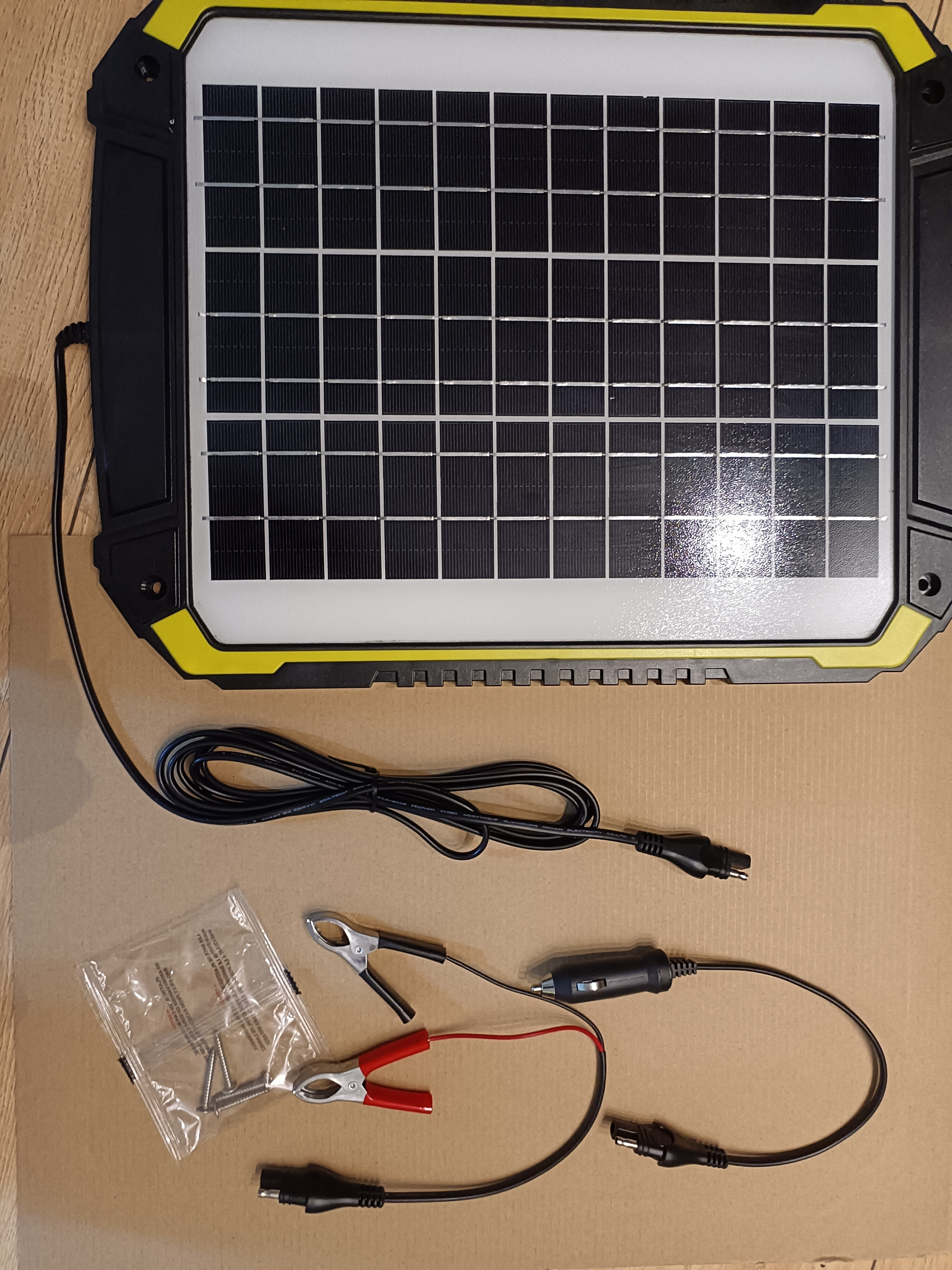 15W 12V Solar Panel Car Battery Charger Maintainer Waterproof Solar Trickle Charger RV Trailer Boat