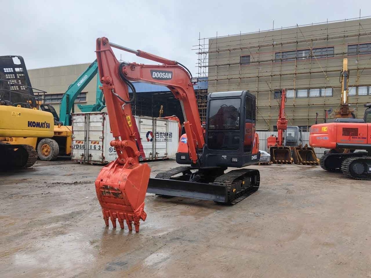 Used Mini Excavator Doosan DH55 DH60 Korea Origin Landscaping Small Digger with Dozer and Rubber Tracks