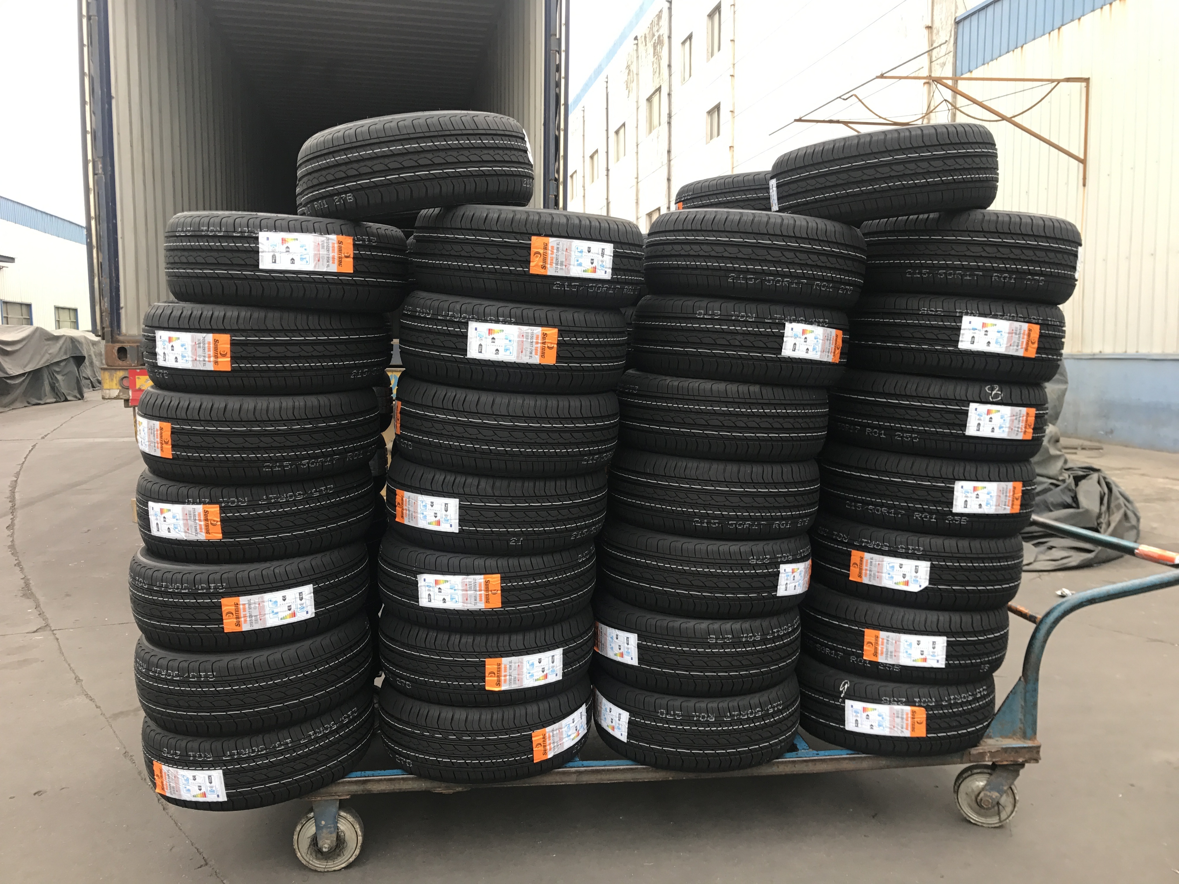 Chinese tire factory  car tire 225 40 18 sunitrac brand tyre