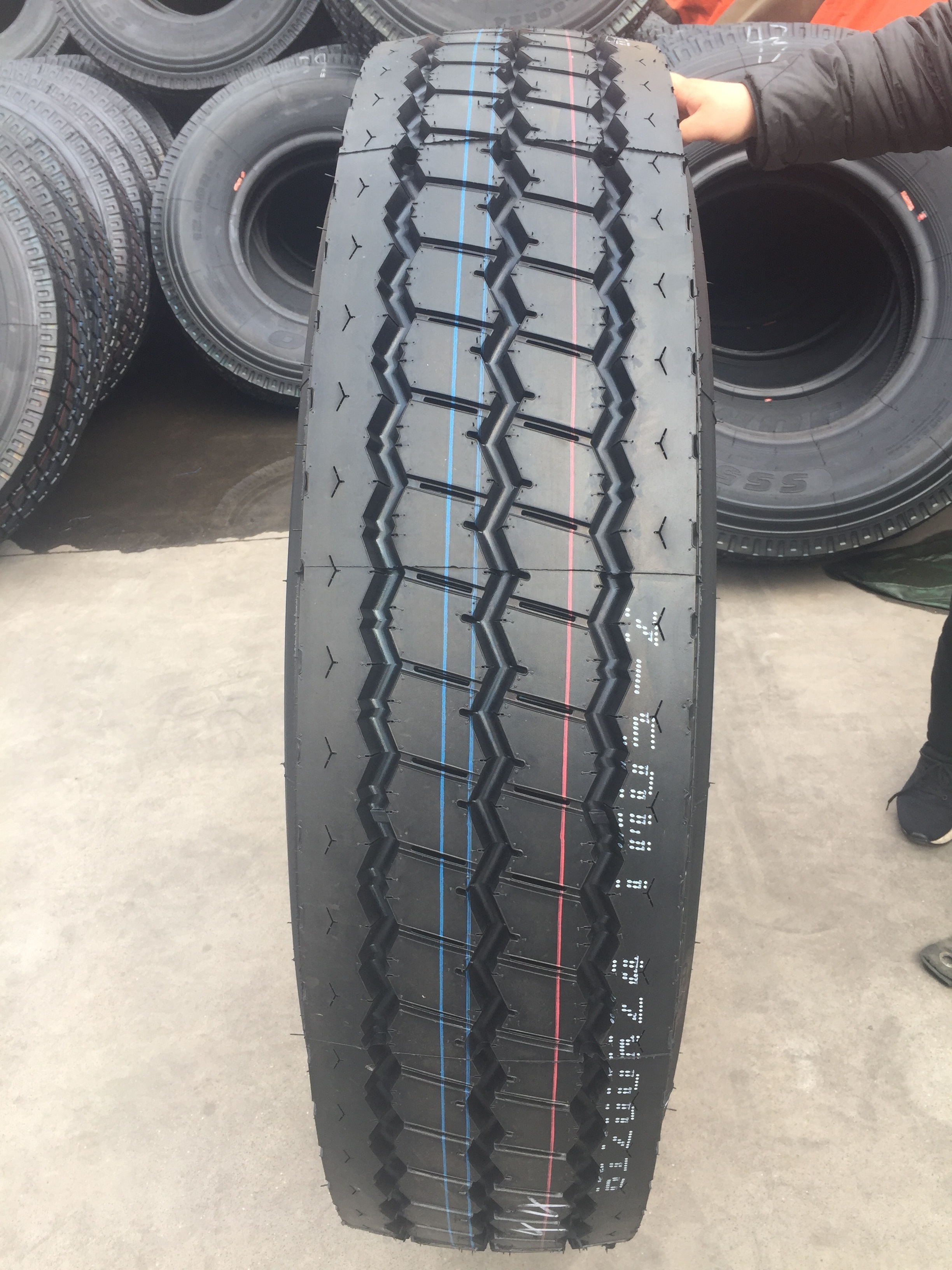 ogreen truck tire  215 75 15