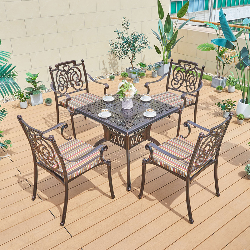 Modern outdoor Furniture 5 pieces of 4 seat cast aluminum Table and Chair Garden Courtyard Square Coffee Table Garden furniture