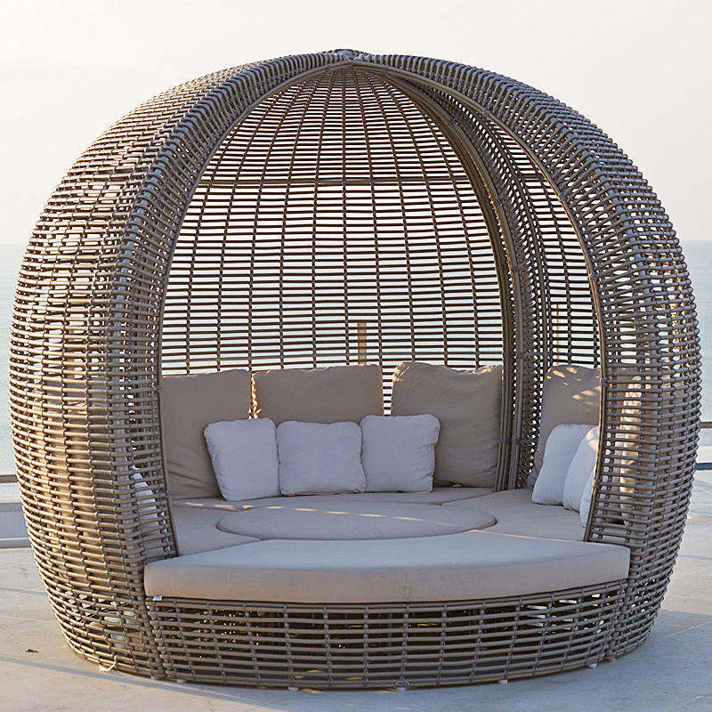 Design fashionable and exquisite outdoor rattan furniture recliner lounge rattan bed outdoor rattan bed