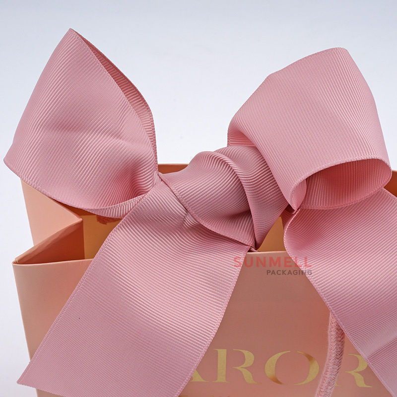 Mini Valentines Day Gift Bags With Ribbon Luxury Hot Foil Cosmetic Jewelry Pink Paper Shopping Gift Bag With Logo