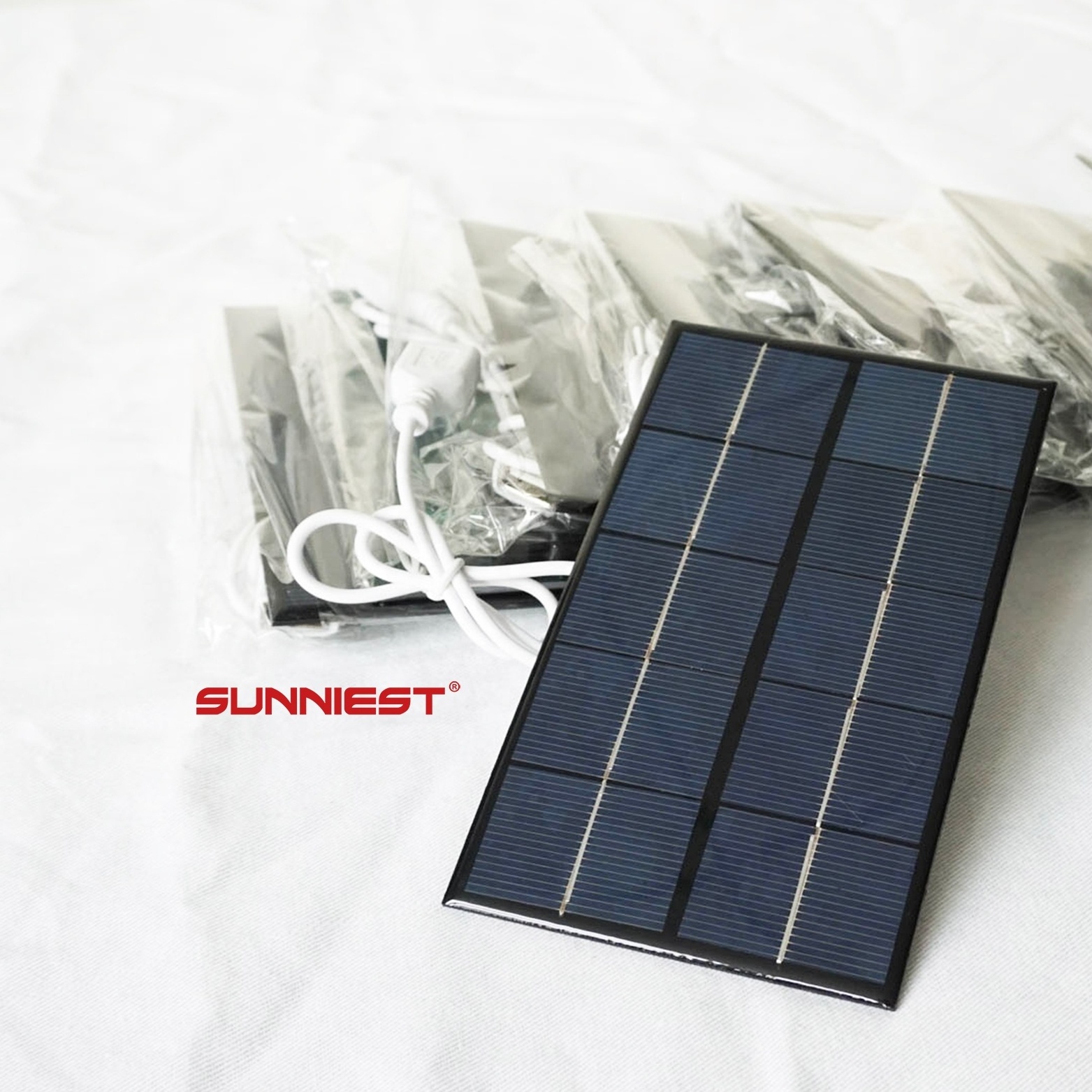 OEM Mono Poly 2W 5V solar panel Mini Small Solar charging panel DIY solar charger for Light Electric Toys Solar Battery Charger