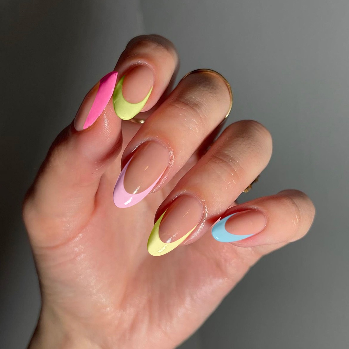 Press On Nail Supplies Wholesale Custom 24pcs Artificial Fingernails Almond Pointed Pink Press On Nail Short For Women