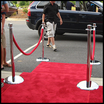 Height 930mm concrete metal crowd control barrier red carpet poles