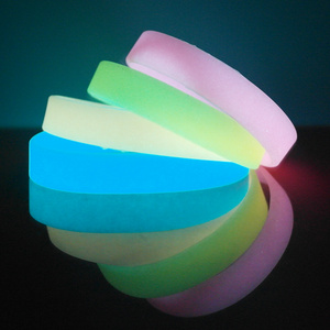 ECO-friendly Recycled Fluorescent Silicone Wristbands Glowing The Dark Rubber Bracelets Glow Silicone Bands