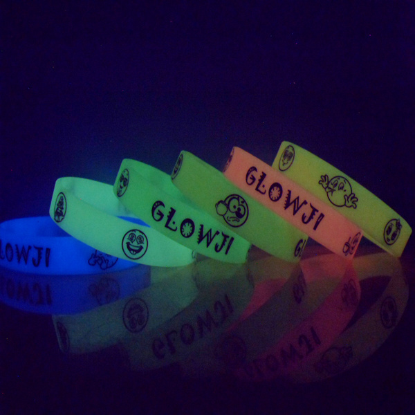 ECO-friendly Recycled Fluorescent Silicone Wristbands Glowing The Dark Rubber Bracelets Glow Silicone Bands