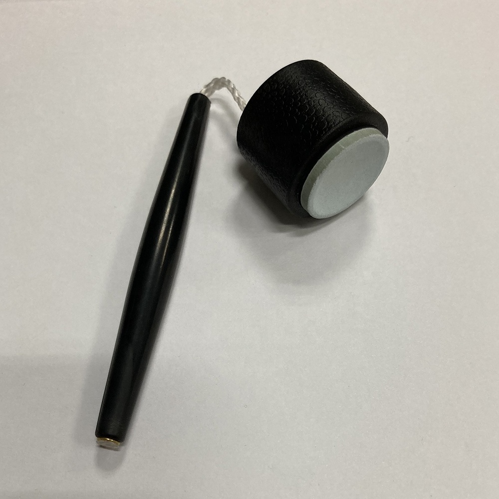 Pen style billiard chalk holder