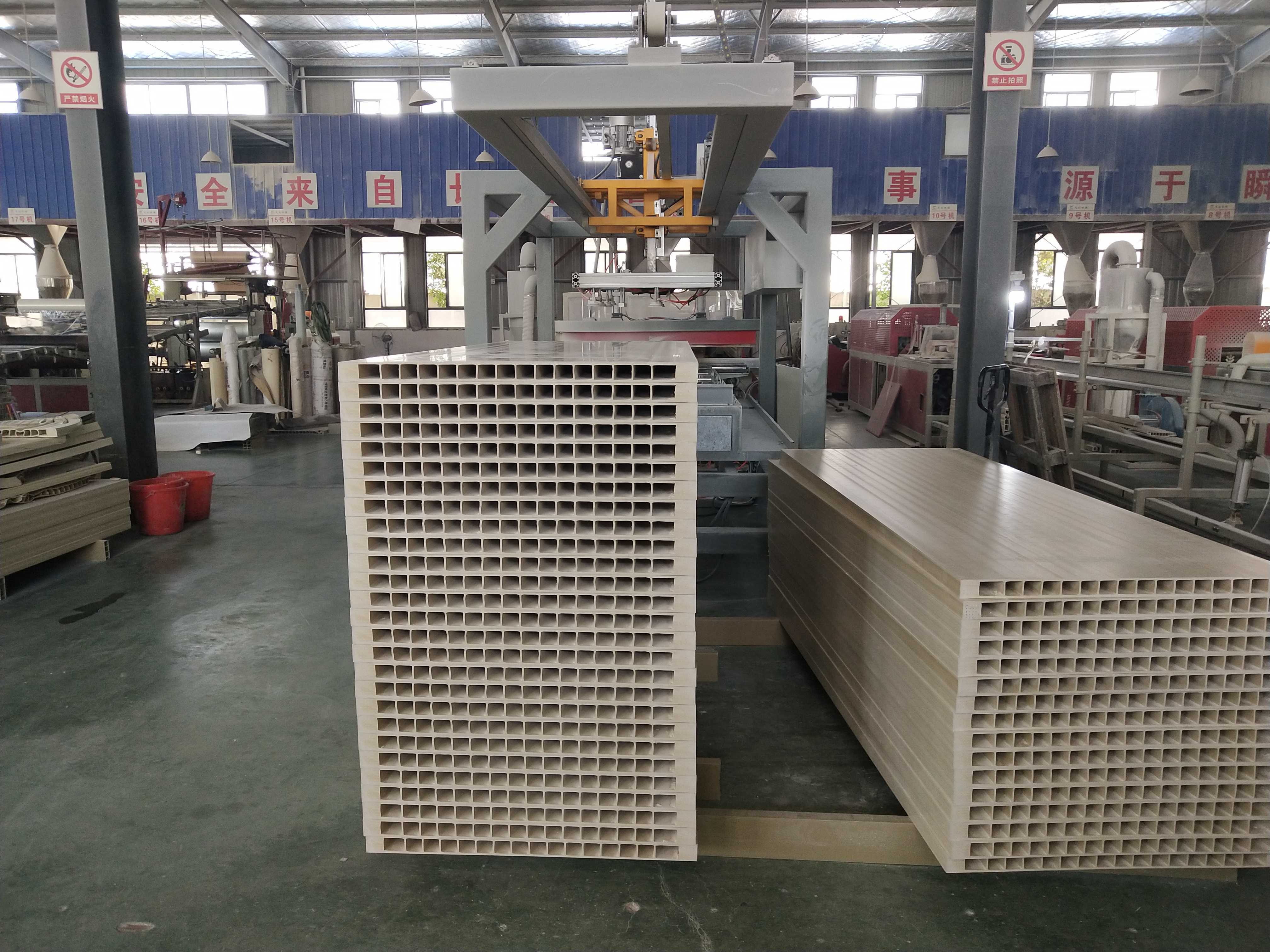 Environmental 710mm or Customized PVC film laminated or Basic Interior Extrusion WPC Hollow Door Panel