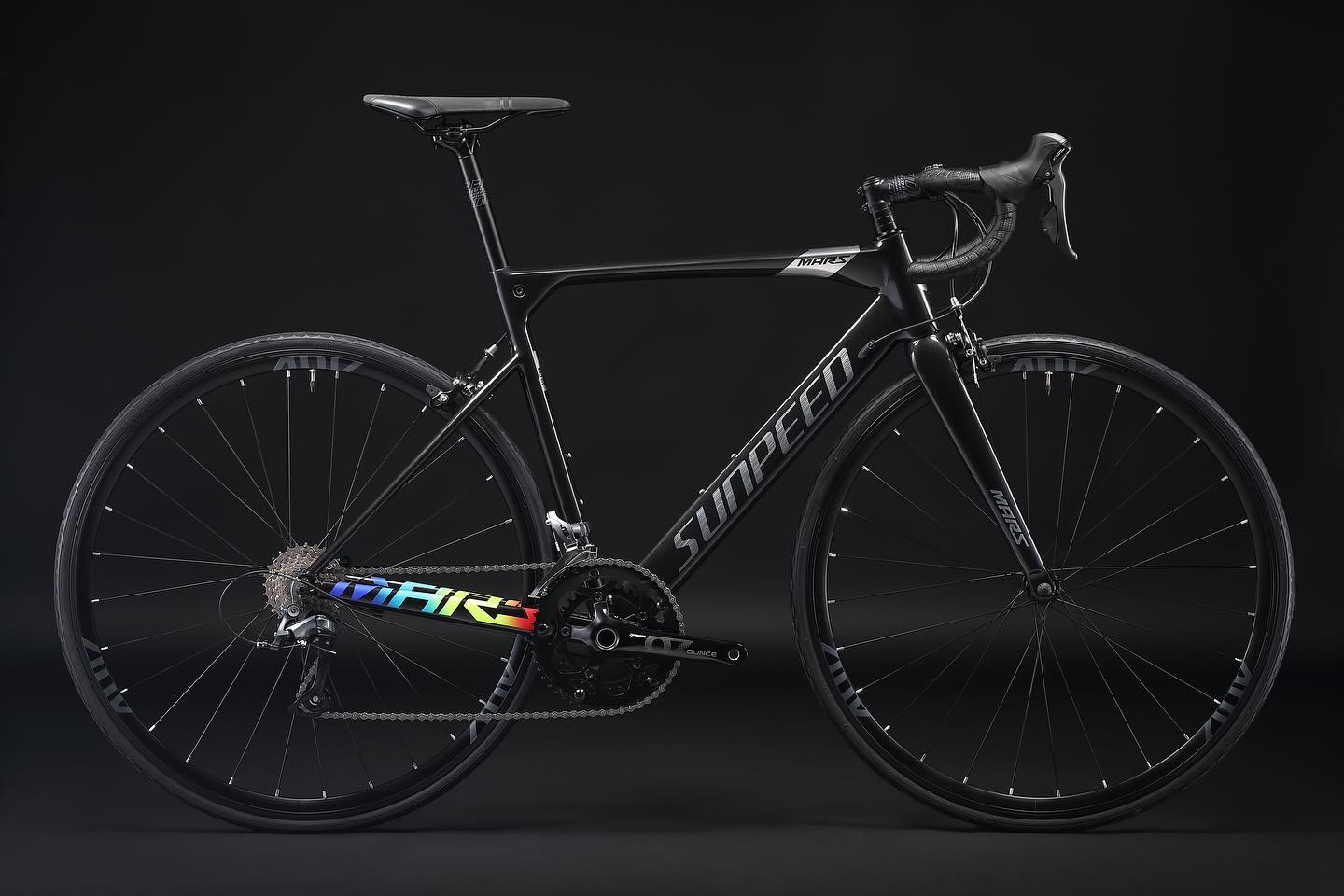 Super light weight design SUNPEED MARS top grade carbon Road Bike