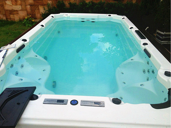 Wholesale Family Used Rectangular Swimming Pool Spa Exercise Endless Pool Outdoor 4 Person Swim Spa Hot Tub Dual Zone