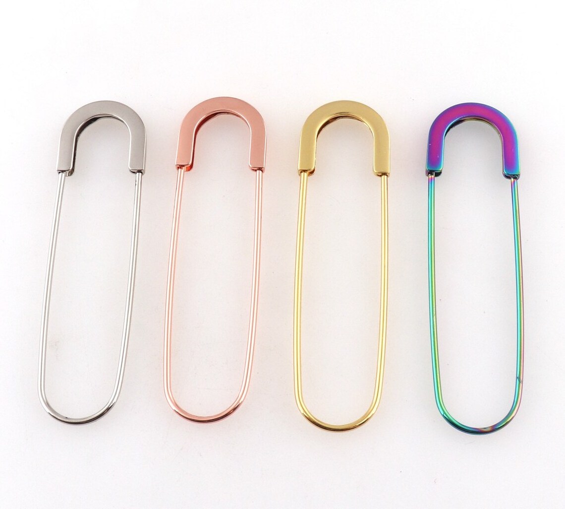 Cheap Wholesale Large Size Shawl Clothes Large Brooches Safety Gold Pins For Women Plated Stainless Steel Safety Pins Brooch