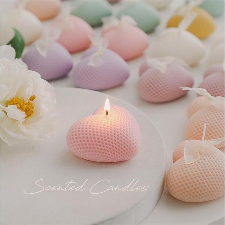 Reasonable Price Valentine Wedding Gift Scented Soy Wax Puff Pink Small Heart Candle for Mothers Day Novelty Gifts