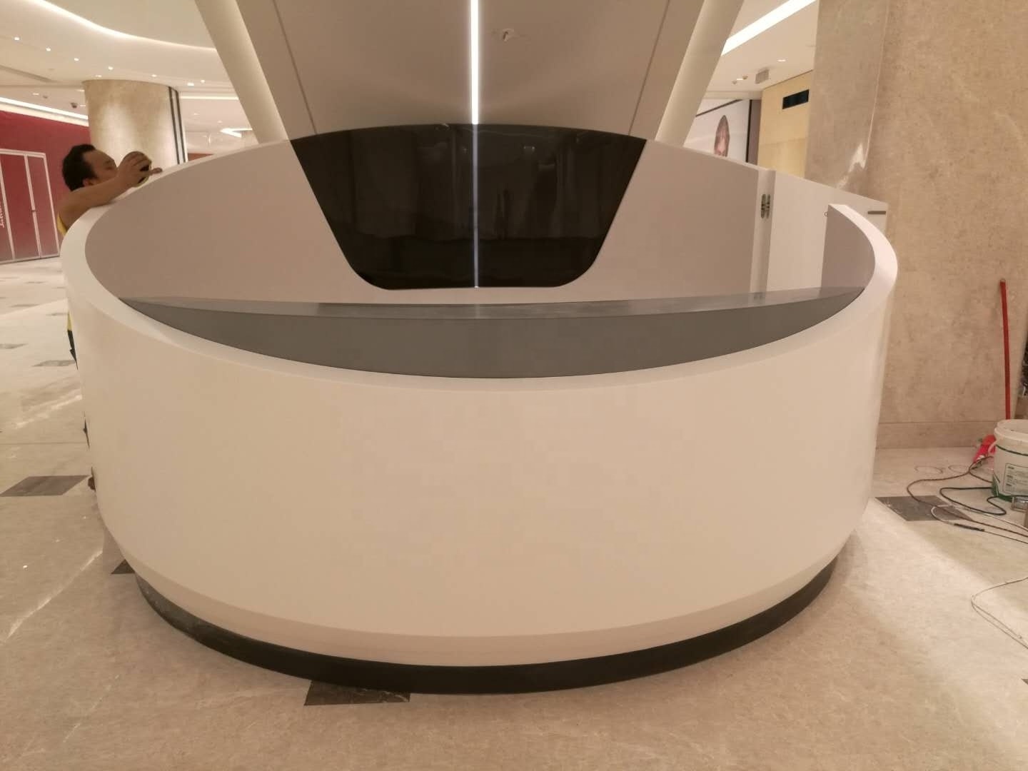 Shopping mall customer service counter fancy round two seats solid surface stone circular reception desk round