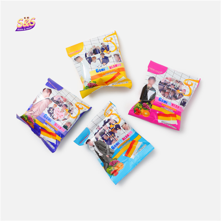 Arabic Film Soft Gummy Halal Candy with Stickers Shape Custom Fruit Roll up Sweet Candy Box Carton Bag Packaging Piece Edible