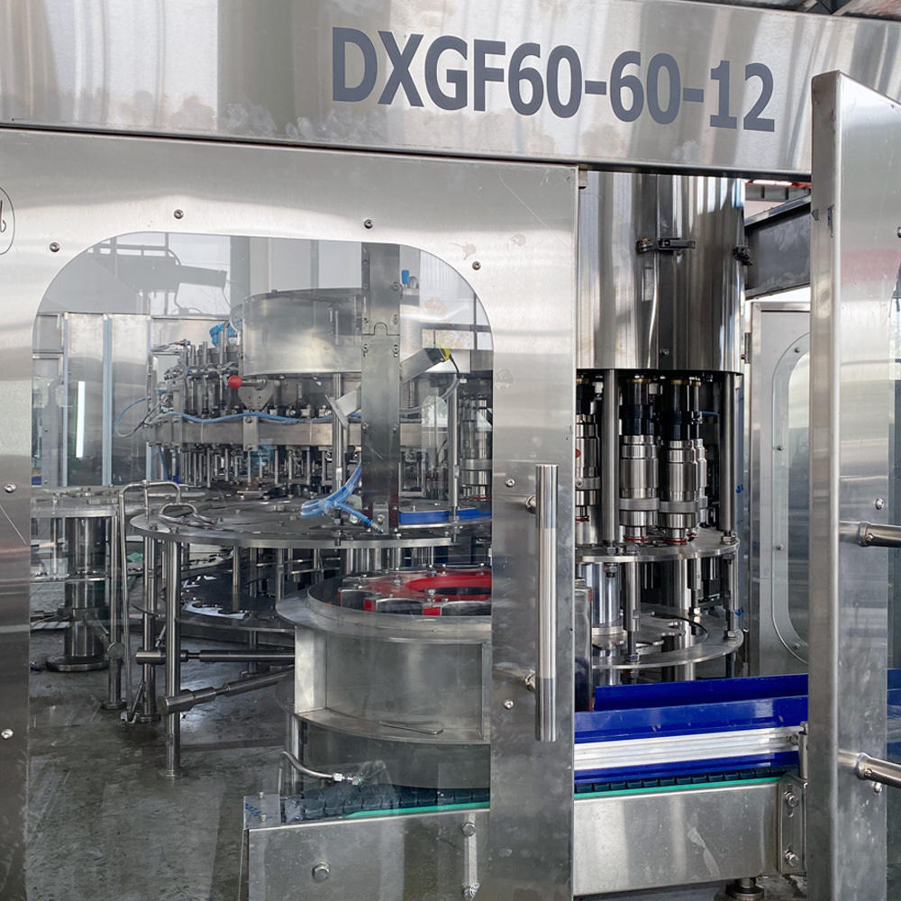 Soft drink production line soda/ sparking water bottling machine carbonated soft drink filling machine