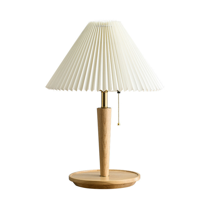 European Retro Pleated Table lamp With Wood Base For Living Room Pull Chain Switch