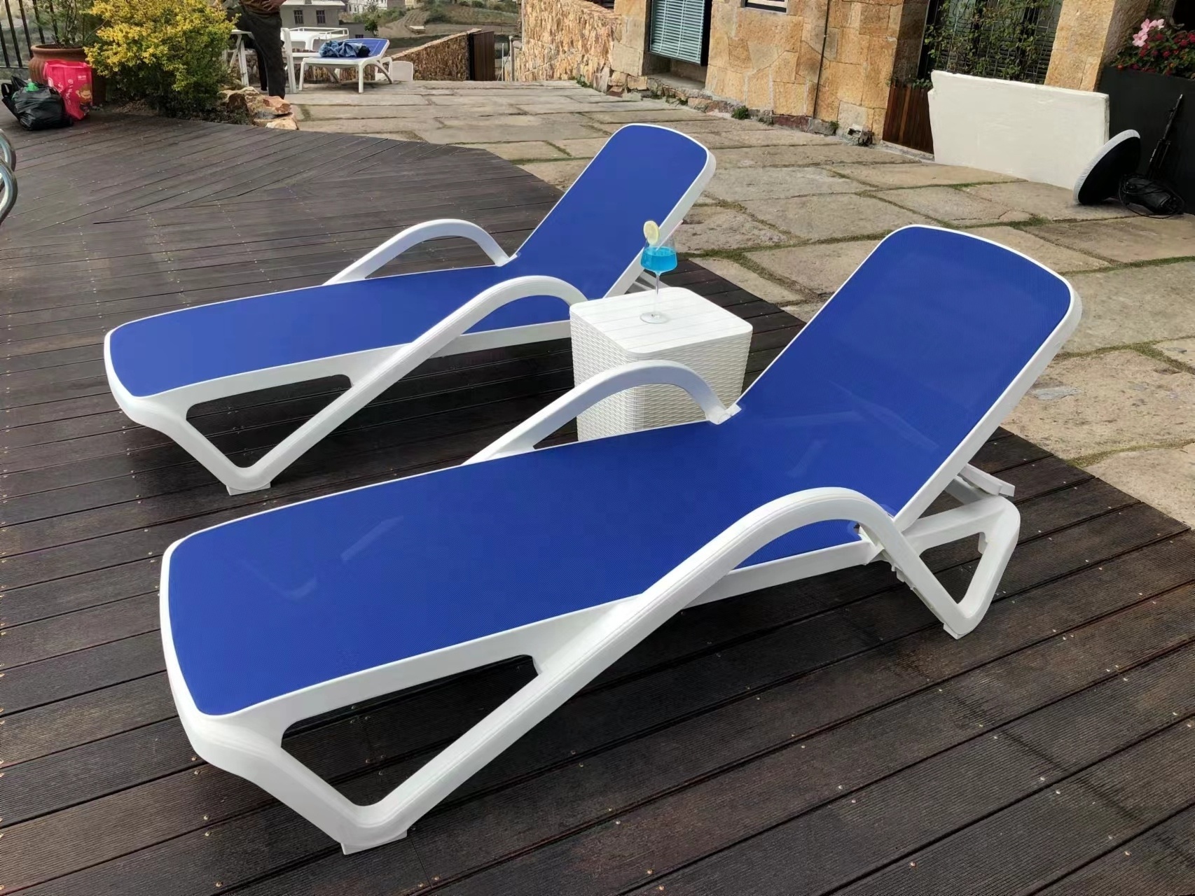 All Weather Plastic Sling Chaise Lounge Chair Adjustable Summer Sunbed  Beach Chair Folding Confort Sun Lounger with Side Table