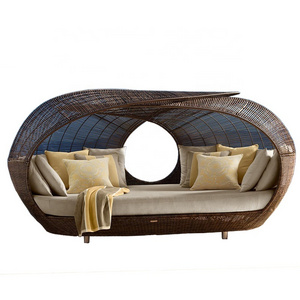 Outdoor Garden Furniture Rattan Patio Garden Aluminum Frame Apple  Shape Rattan Daybed With Canopy