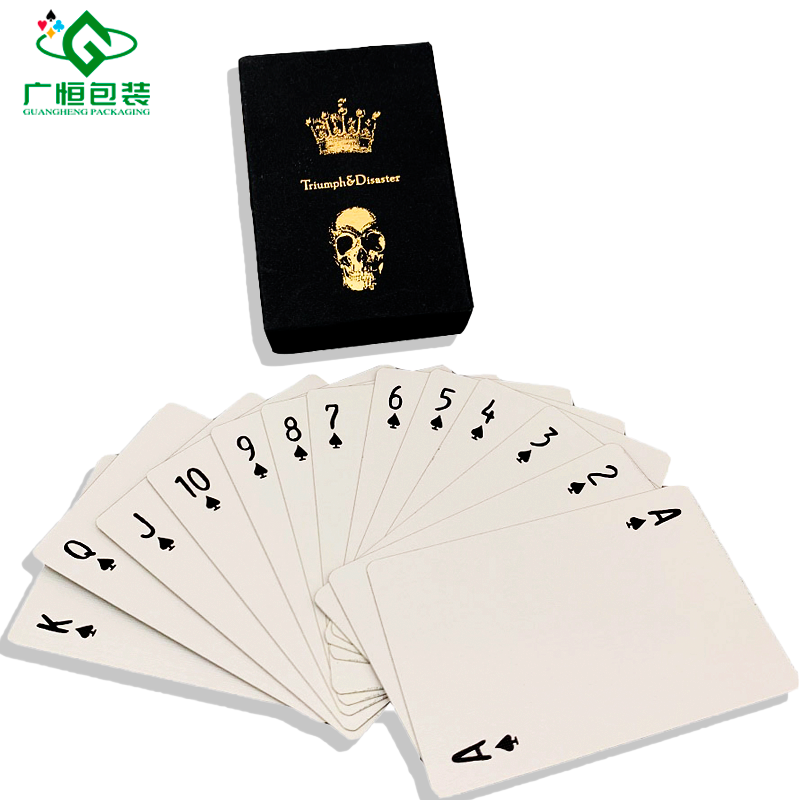 Custom Logo Printed Card Games Gold Foil Stamping Poker Cards Linens Effect Black Core Paper Playing Cards