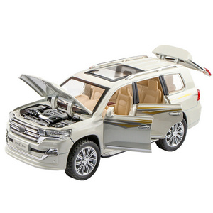 1:24 LAND CRUISER Metal Model Car Toys Alloy Toys Alloy Diecast Sound And Light Collection Kid Toy Gift