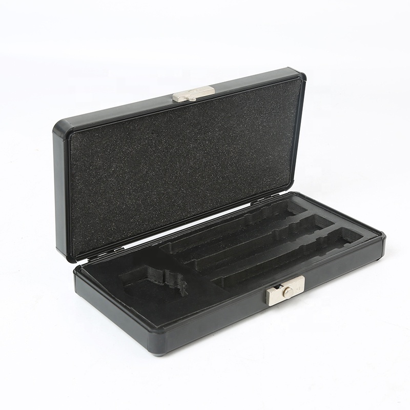 Low price small integrated durable black or silver aluminum case with foam padding for watch