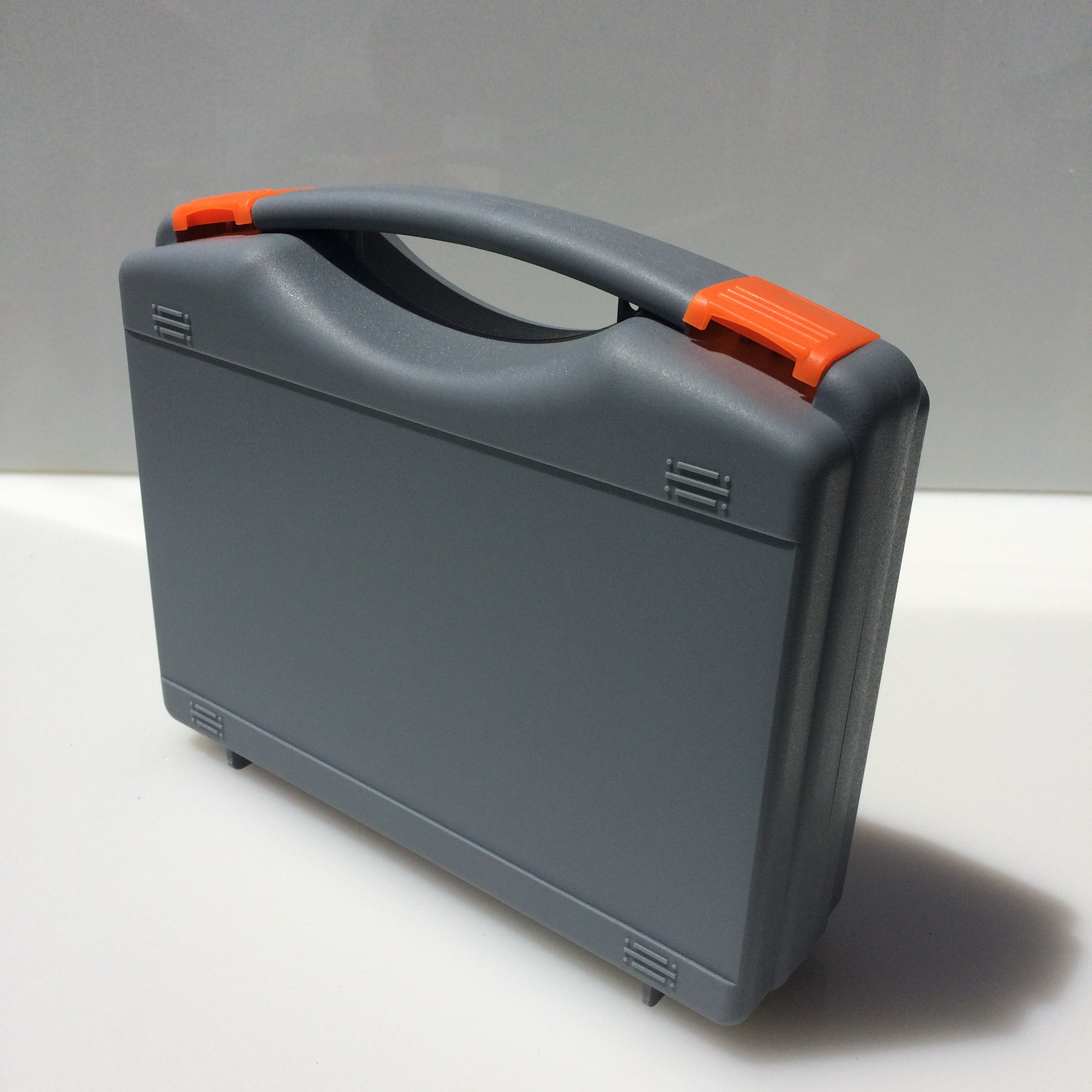 China Factory plastic tool suitcase with foam and OEM Logo Printing