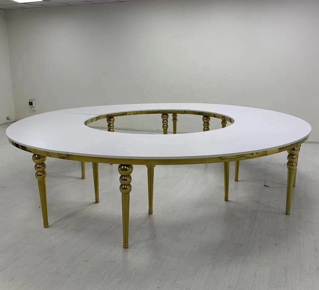 Luxury stainless steel moon table half round hotel event Serpentine wedding table